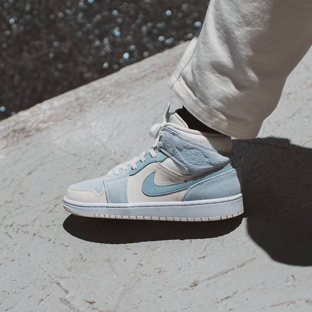 Air Jordan 1 Mid 'Celestine Blue'