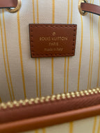 Louis Vuitton NeoNoe MM Raffia Monogram Bucket Bag M57704 Caramel Tan Beige