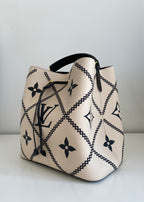 Louis Vuitton Cream NeoNoe MM M46023