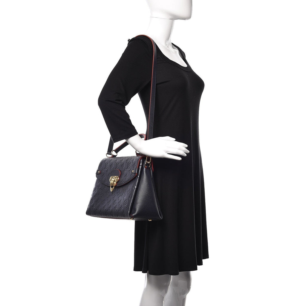 The back of the bag, showing the flat pocket