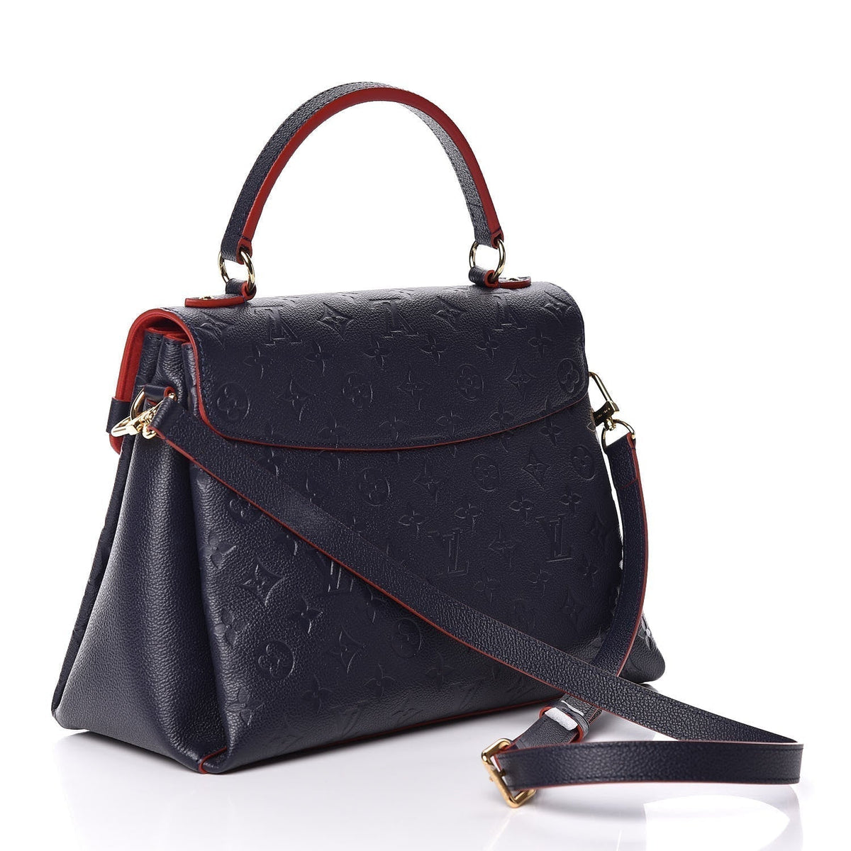 A view of the bag's removable top handle