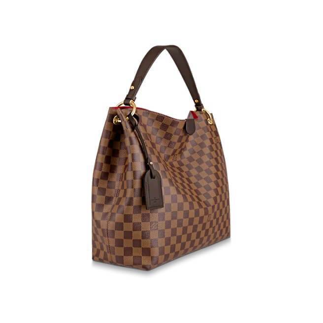 The hobo bag carried on the shoulder, showing its carry style
