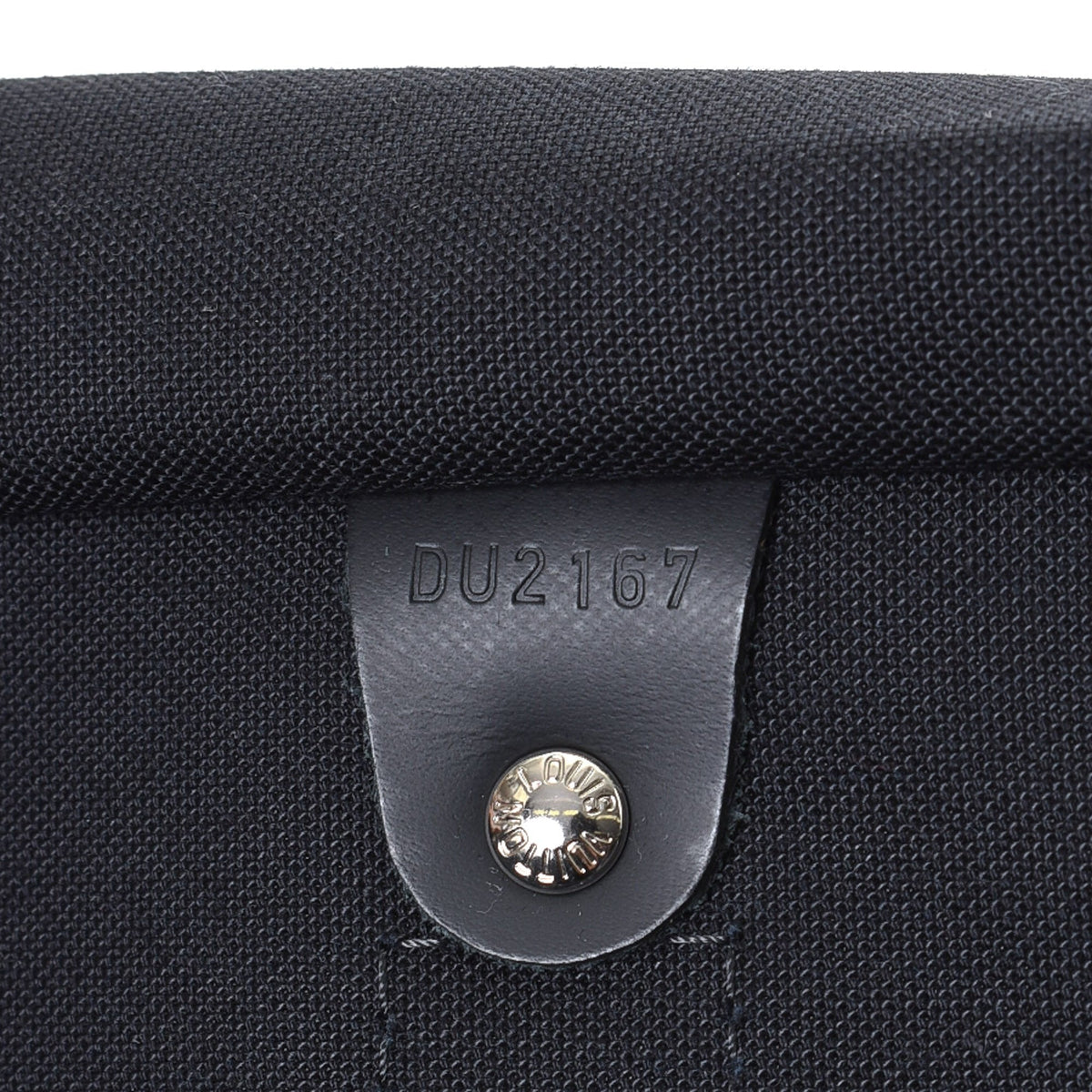 A view of the double rolled leather handles
