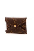 The Kirigami pouch opened wide to reveal its interior
