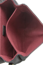 A view of the bag's base, showing the stitching