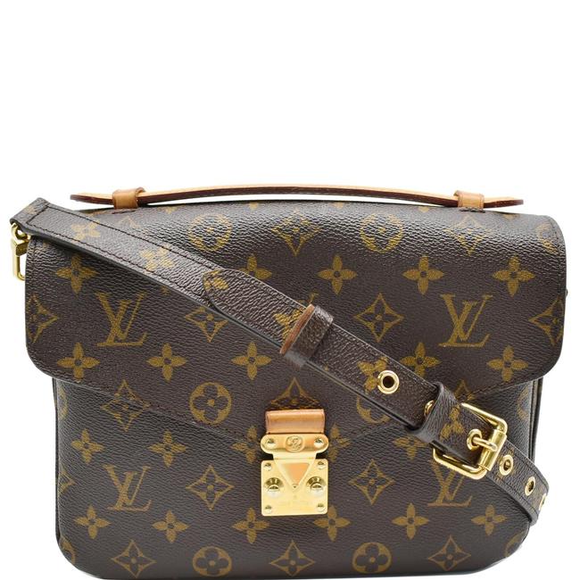 Front view of the Louis Vuitton Pochette Metis in Monogram canvas