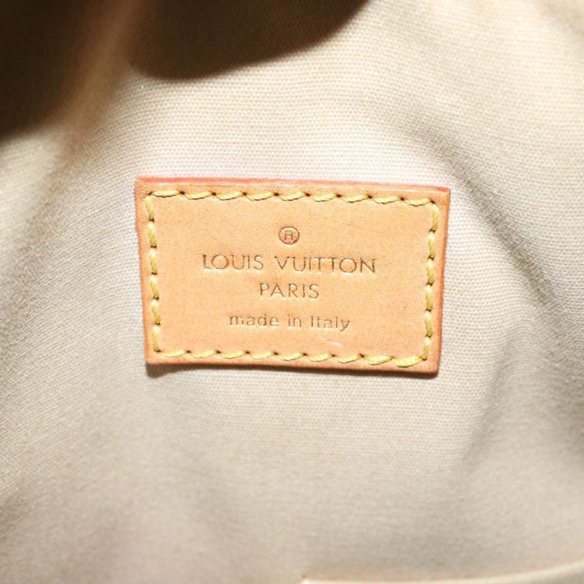 The bag in motion, showing its natural shape