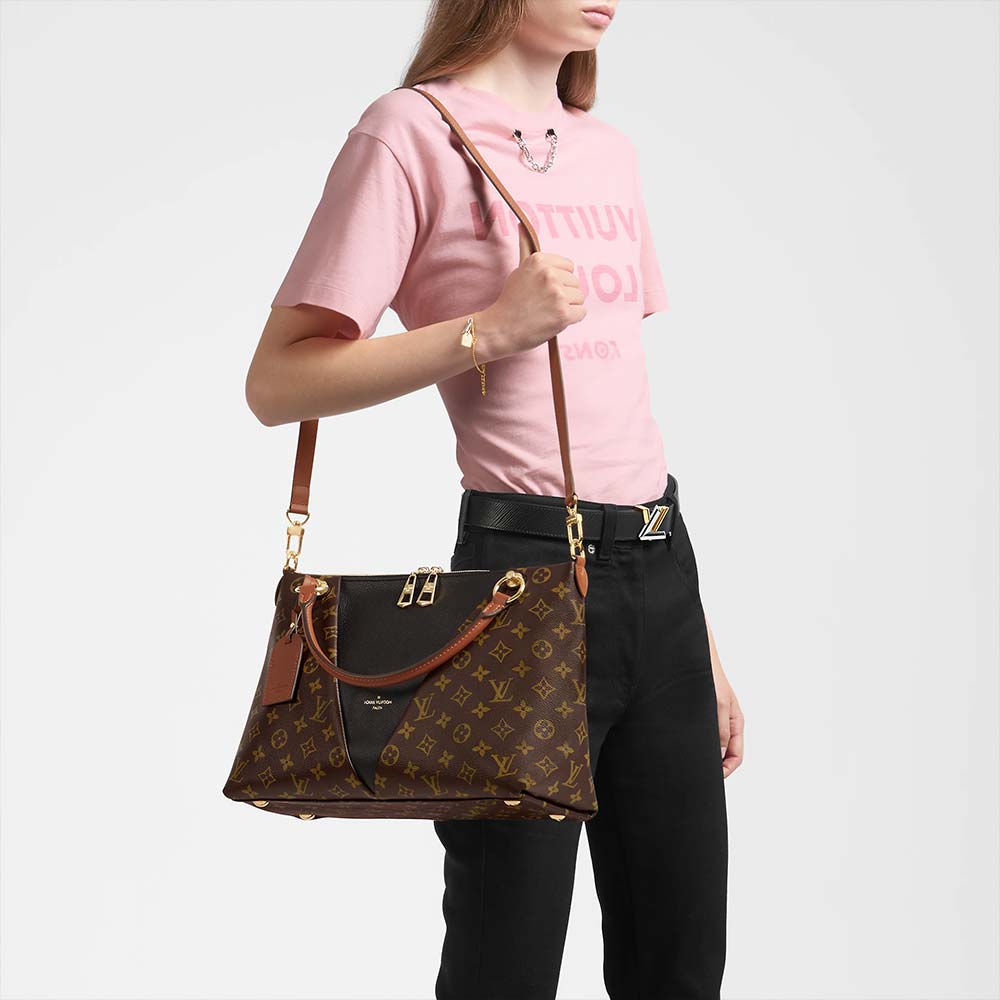 The bag with its shoulder strap attached